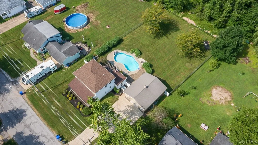 212 East Avenue, West Seneca, New York 14224, West Seneca, New York 14224, 4 Bedrooms Bedrooms, 8 Rooms Rooms,2 BathroomsBathrooms,Residential,For Sale,212 East Avenue, West Seneca, New York 14224,0,B1695243