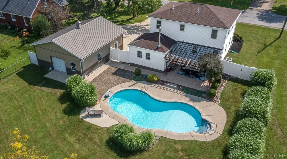212 East Avenue, West Seneca, New York 14224, West Seneca, New York 14224, 4 Bedrooms Bedrooms, 8 Rooms Rooms,2 BathroomsBathrooms,Residential,For Sale,212 East Avenue, West Seneca, New York 14224,0,B1695243