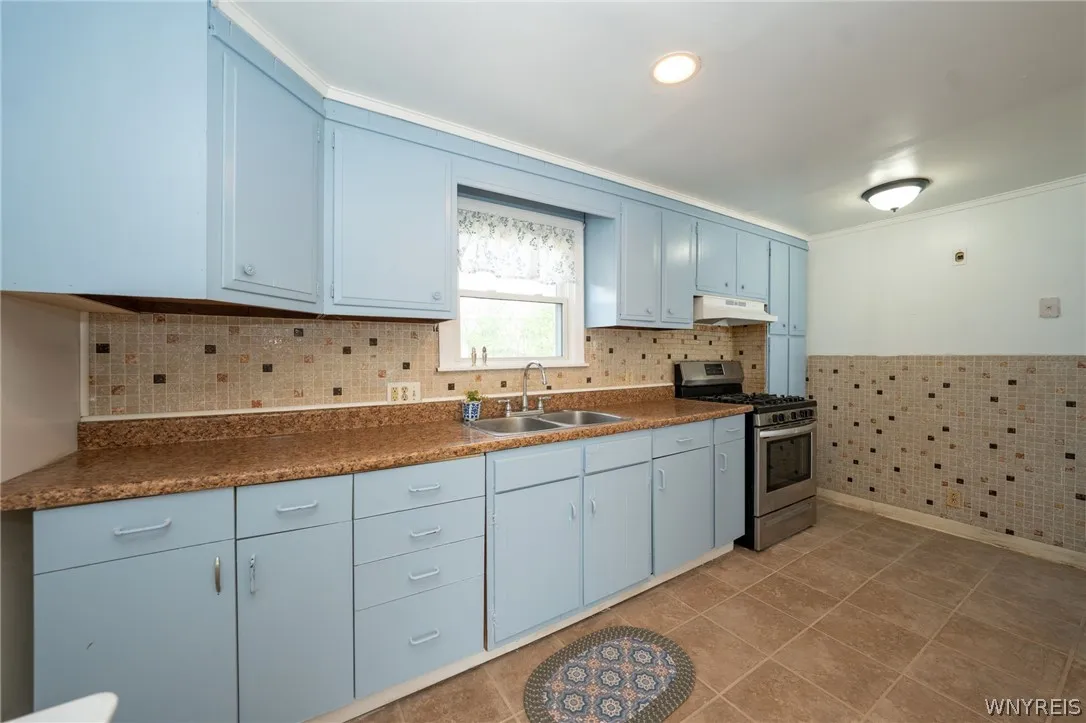 368 Grover Cleveland Highway, Amherst, New York 14, Amherst, New York 14226, 4 Bedrooms Bedrooms, 7 Rooms Rooms,2 BathroomsBathrooms,Residential,For Sale,368 Grover Cleveland Highway, Amherst, New York 14,0,B1698327