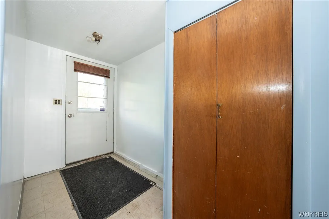 368 Grover Cleveland Highway, Amherst, New York 14, Amherst, New York 14226, 4 Bedrooms Bedrooms, 7 Rooms Rooms,2 BathroomsBathrooms,Residential,For Sale,368 Grover Cleveland Highway, Amherst, New York 14,0,B1698327