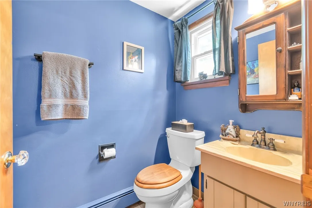 8634 Rebecca Drive, Clarence, New York 14221, Clarence, New York 14221, 4 Bedrooms Bedrooms, 8 Rooms Rooms,2 BathroomsBathrooms,Residential,For Sale,8634 Rebecca Drive, Clarence, New York 14221,0,B1698322