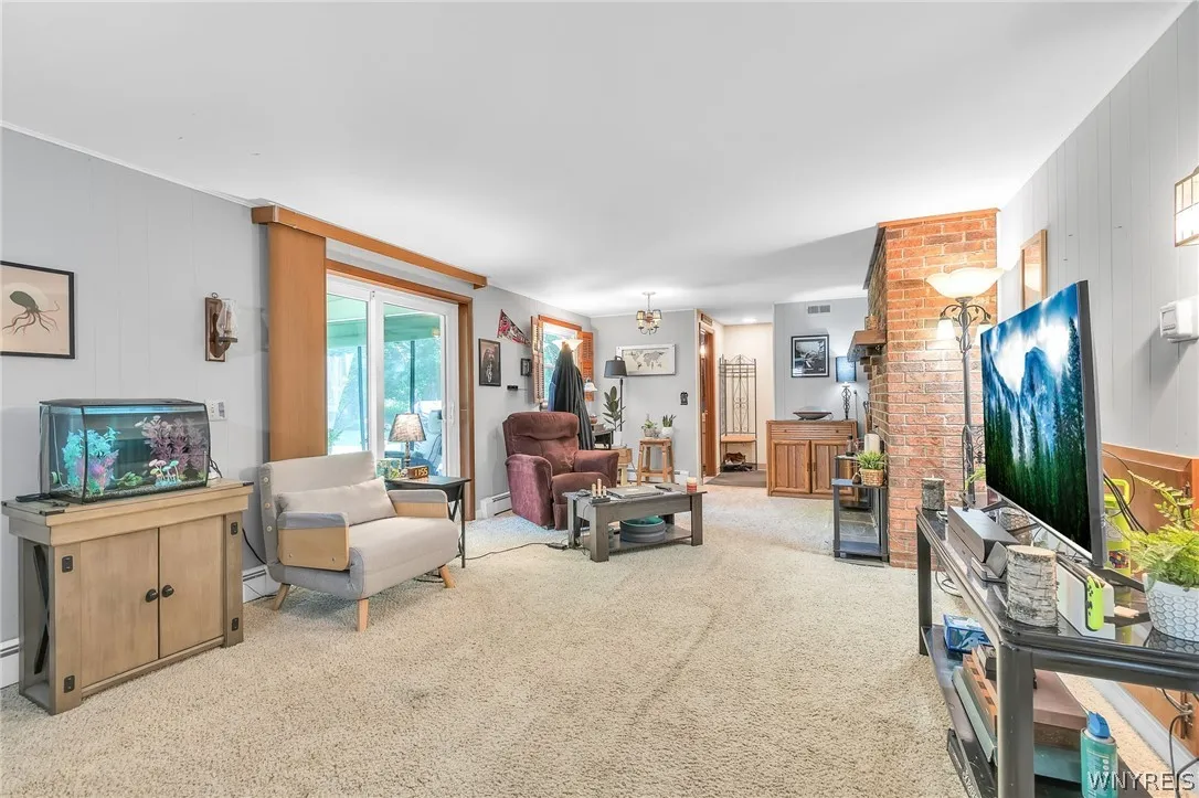 8634 Rebecca Drive, Clarence, New York 14221, Clarence, New York 14221, 4 Bedrooms Bedrooms, 8 Rooms Rooms,2 BathroomsBathrooms,Residential,For Sale,8634 Rebecca Drive, Clarence, New York 14221,0,B1698322