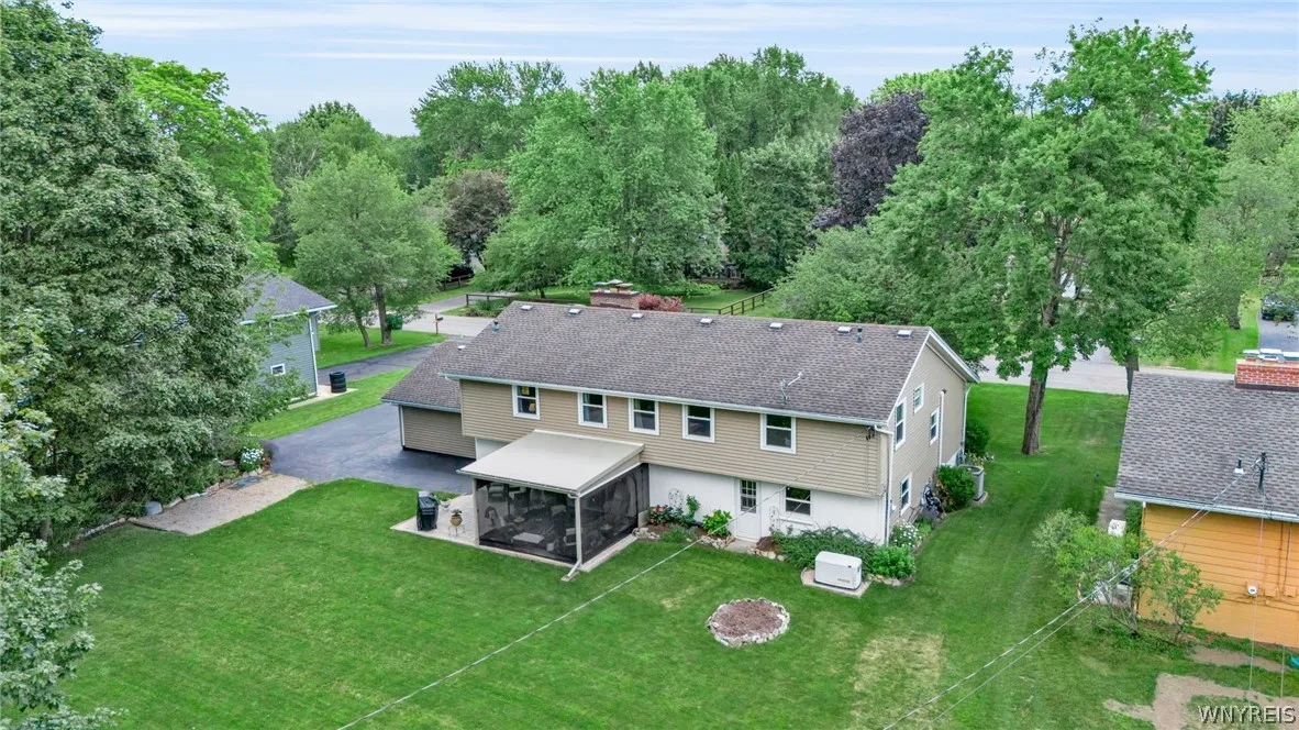 8634 Rebecca Drive, Clarence, New York 14221, Clarence, New York 14221, 4 Bedrooms Bedrooms, 8 Rooms Rooms,2 BathroomsBathrooms,Residential,For Sale,8634 Rebecca Drive, Clarence, New York 14221,0,B1698322