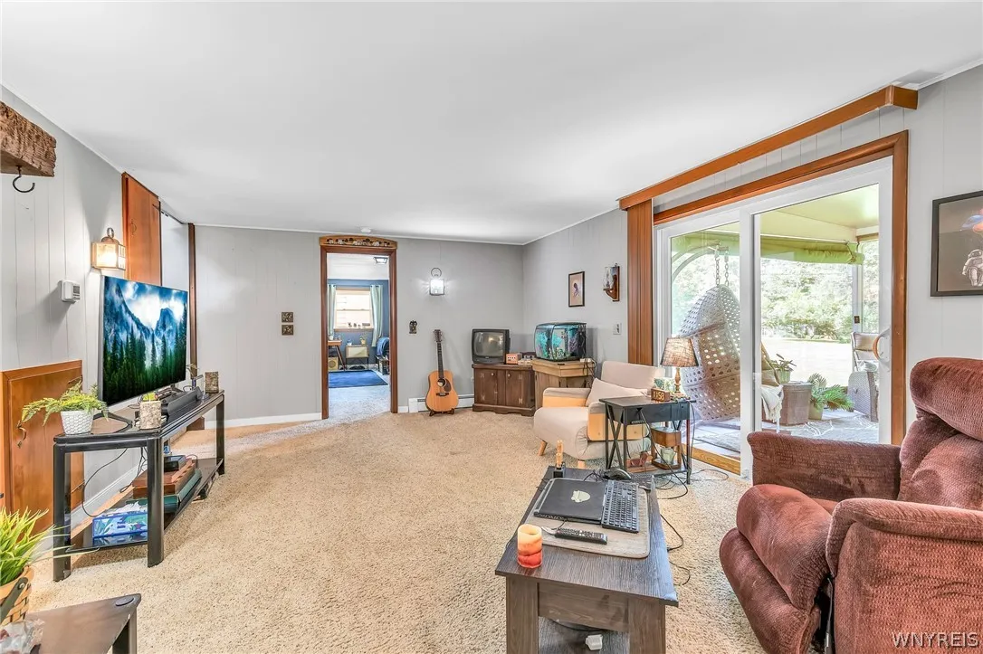 8634 Rebecca Drive, Clarence, New York 14221, Clarence, New York 14221, 4 Bedrooms Bedrooms, 8 Rooms Rooms,2 BathroomsBathrooms,Residential,For Sale,8634 Rebecca Drive, Clarence, New York 14221,0,B1698322