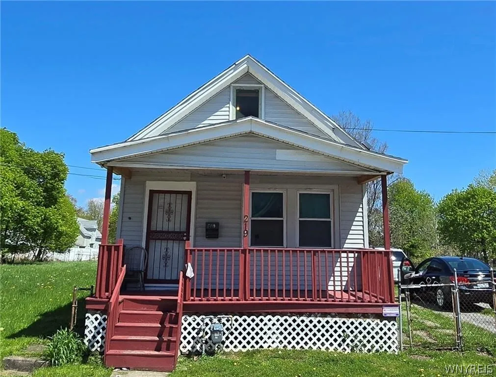 219 Grey Street, Buffalo, New York 14211, Buffalo, New York 14211, 3 Bedrooms Bedrooms, 6 Rooms Rooms,1 BathroomBathrooms,Residential,For Sale,219 Grey Street, Buffalo, New York 14211,0,B1698403