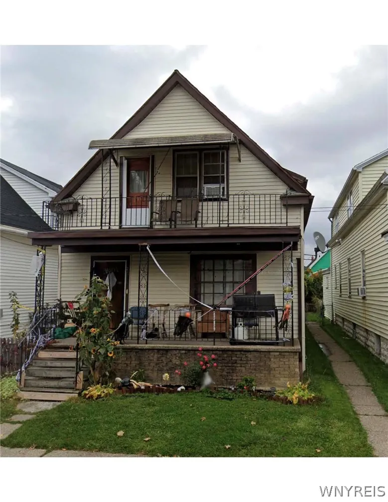 241 Weimar Street, Buffalo, New York 14206, Buffalo, New York 14206, 5 Bedrooms Bedrooms, ,2 BathroomsBathrooms,Residential,For Sale,241 Weimar Street, Buffalo, New York 14206,0,B1698350
