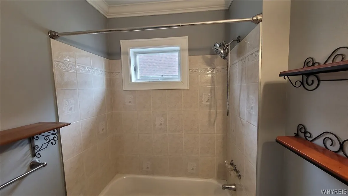 25 Richfield Avenue, Buffalo, New York 14220, Buffalo, New York 14220, 3 Bedroom Bedrooms, 6 Room Rooms,1 BathroomBathrooms,Residential Lease,For Rent,25 Richfield Avenue, Buffalo, New York 14220,0,B1698264
