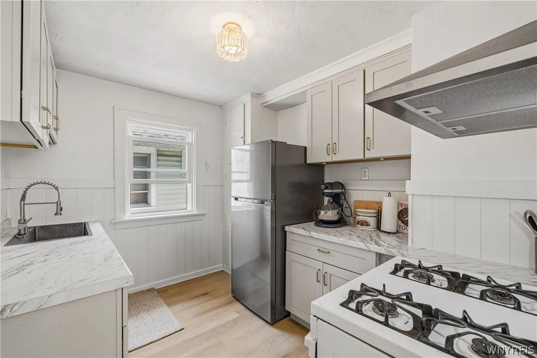 250 Saint Lawrence Avenue, Buffalo, New York 14216, Buffalo, New York 14216, 4 Bedrooms Bedrooms, ,2 BathroomsBathrooms,Residential,For Sale,250 Saint Lawrence Avenue, Buffalo, New York 14216,0,B1698378
