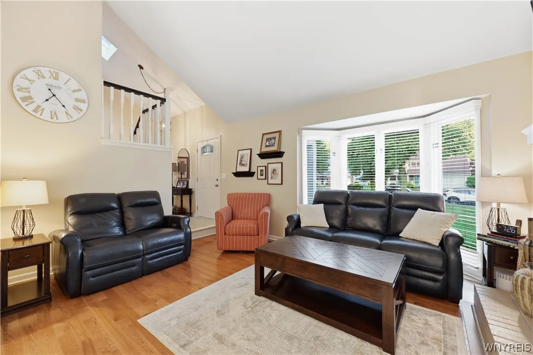 90 Grasspointe Drive, Amherst, New York 14228, Amherst, New York 14228, 3 Bedrooms Bedrooms, 6 Rooms Rooms,2 BathroomsBathrooms,Residential,For Sale,90 Grasspointe Drive, Amherst, New York 14228,0,B1698046