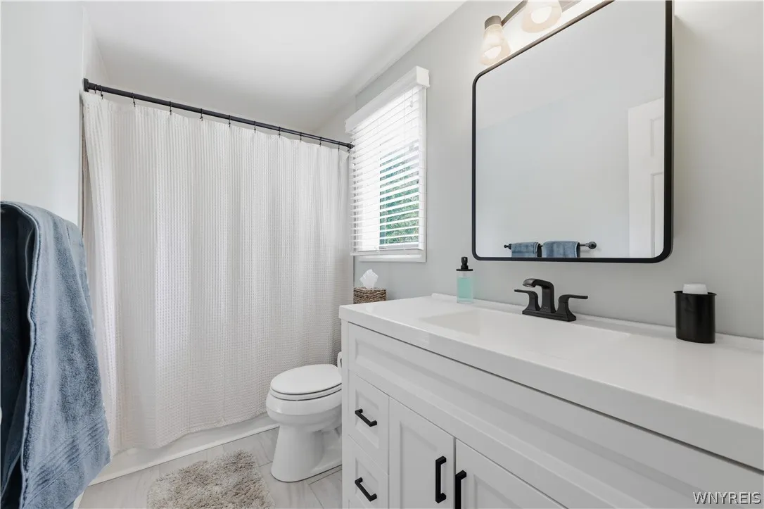 90 Grasspointe Drive, Amherst, New York 14228, Amherst, New York 14228, 3 Bedrooms Bedrooms, 6 Rooms Rooms,2 BathroomsBathrooms,Residential,For Sale,90 Grasspointe Drive, Amherst, New York 14228,0,B1698046