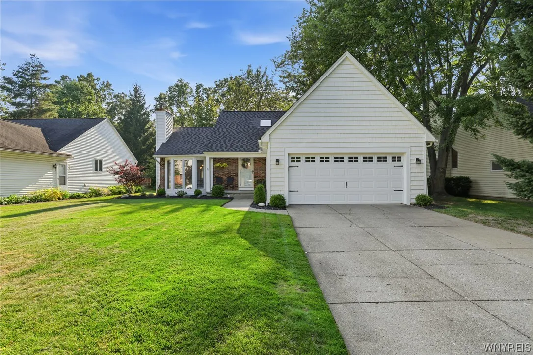 90 Grasspointe Drive, Amherst, New York 14228, Amherst, New York 14228, 3 Bedrooms Bedrooms, 6 Rooms Rooms,2 BathroomsBathrooms,Residential,For Sale,90 Grasspointe Drive, Amherst, New York 14228,0,B1698046