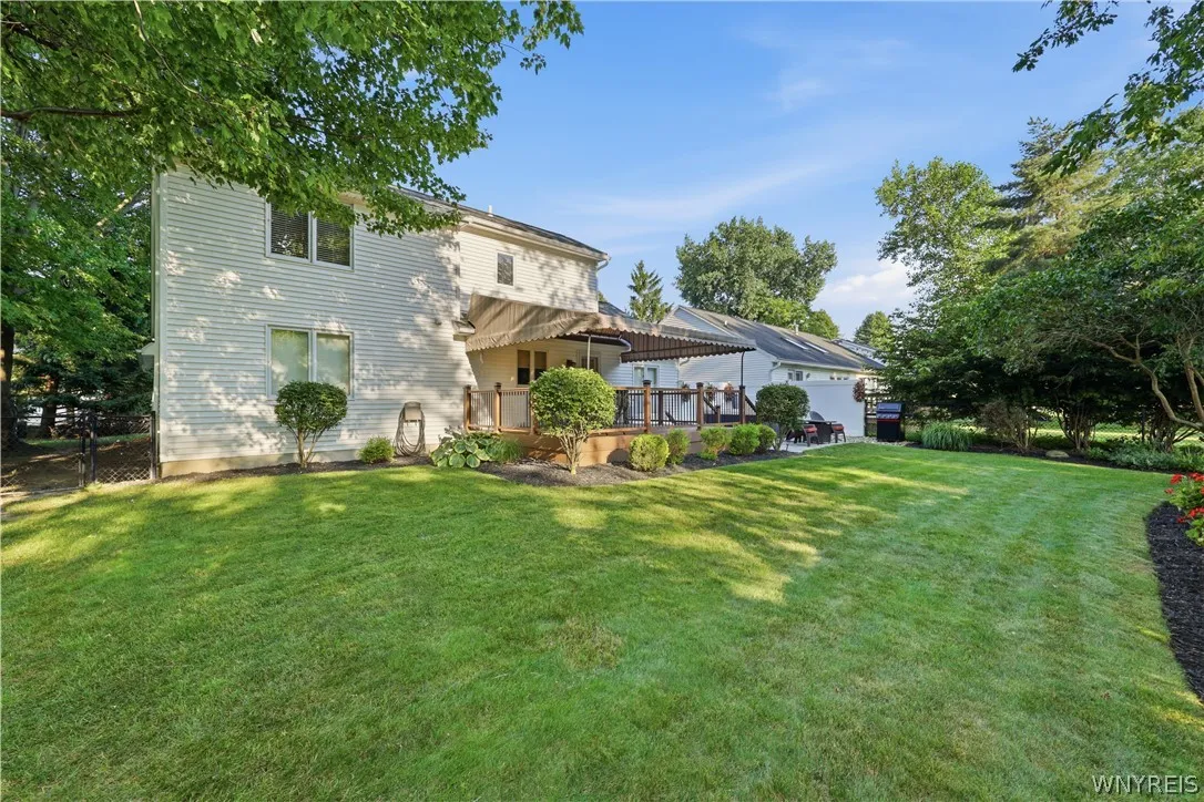 90 Grasspointe Drive, Amherst, New York 14228, Amherst, New York 14228, 3 Bedrooms Bedrooms, 6 Rooms Rooms,2 BathroomsBathrooms,Residential,For Sale,90 Grasspointe Drive, Amherst, New York 14228,0,B1698046