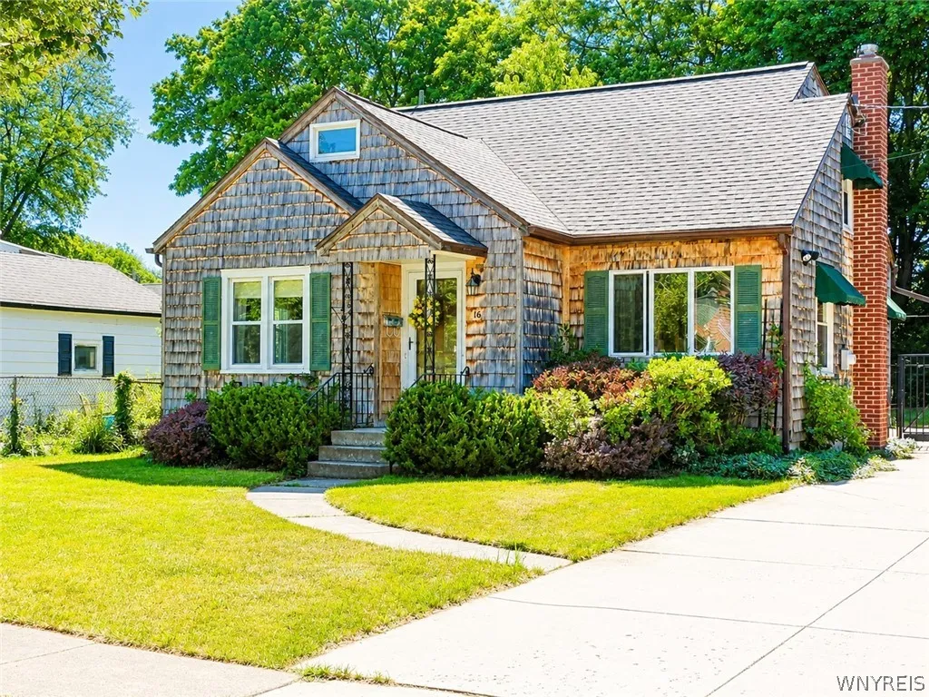 16 Marvin Ct, Hamburg, New York 14075, Hamburg, New York 14075, 4 Bedrooms Bedrooms, 6 Rooms Rooms,2 BathroomsBathrooms,Residential,For Sale,16 Marvin Ct, Hamburg, New York 14075,0,B1698245