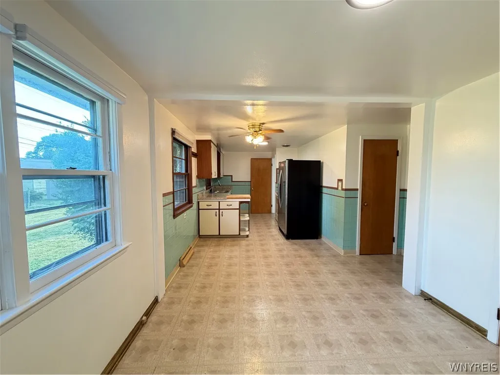 222 Frankhauser Road, Amherst, New York 14221, Amherst, New York 14221, 3 Bedrooms Bedrooms, 6 Rooms Rooms,1 BathroomBathrooms,Residential Lease,For Rent,222 Frankhauser Road, Amherst, New York 14221,0,B1698402