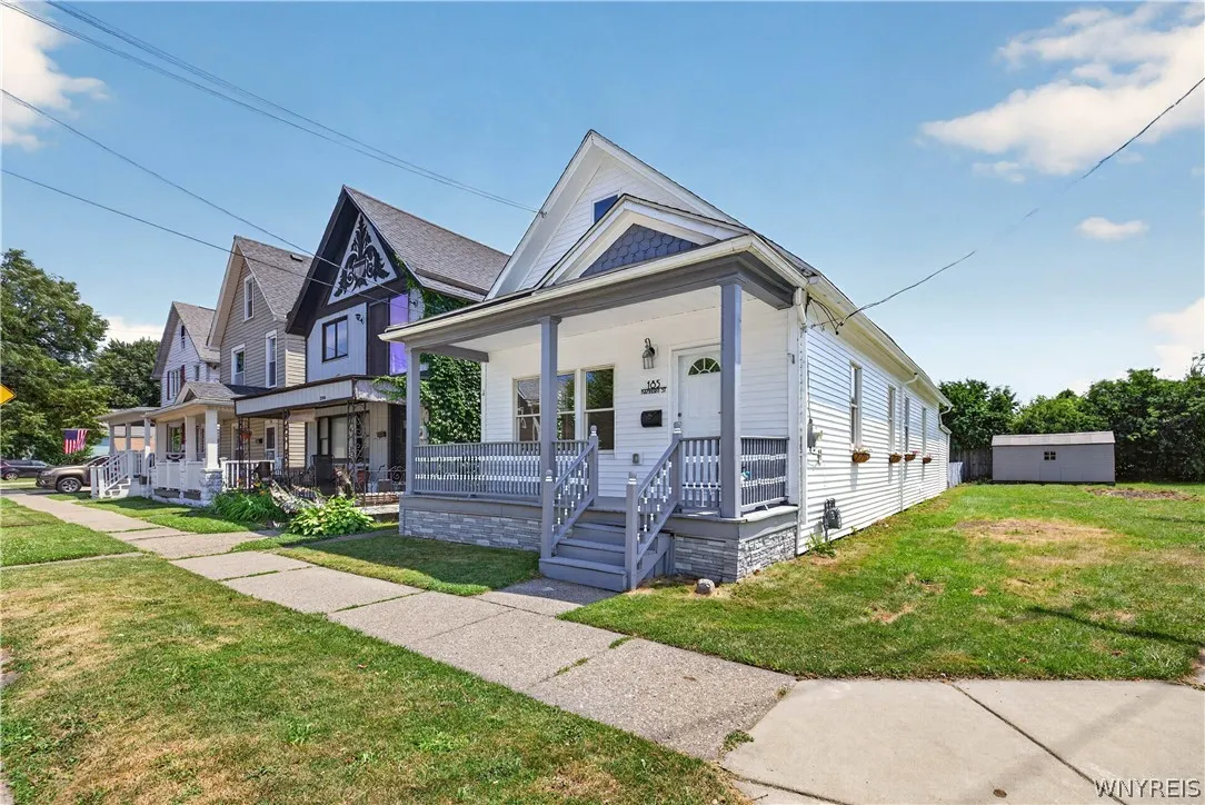 185 Hamburg Street, Buffalo, New York 14204, Buffalo, New York 14204, 3 Bedrooms Bedrooms, 5 Rooms Rooms,1 BathroomBathrooms,Residential,For Sale,185 Hamburg Street, Buffalo, New York 14204,0,B1697294