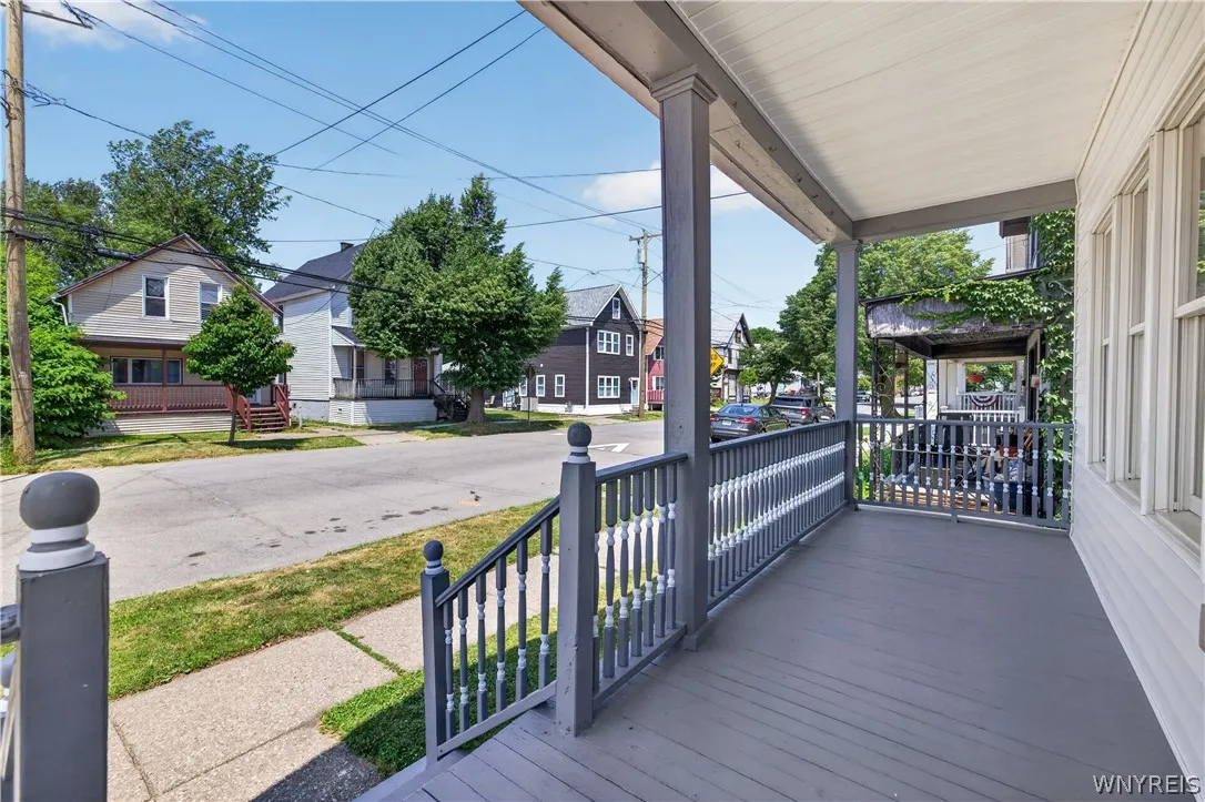 185 Hamburg Street, Buffalo, New York 14204, Buffalo, New York 14204, 3 Bedrooms Bedrooms, 5 Rooms Rooms,1 BathroomBathrooms,Residential,For Sale,185 Hamburg Street, Buffalo, New York 14204,0,B1697294