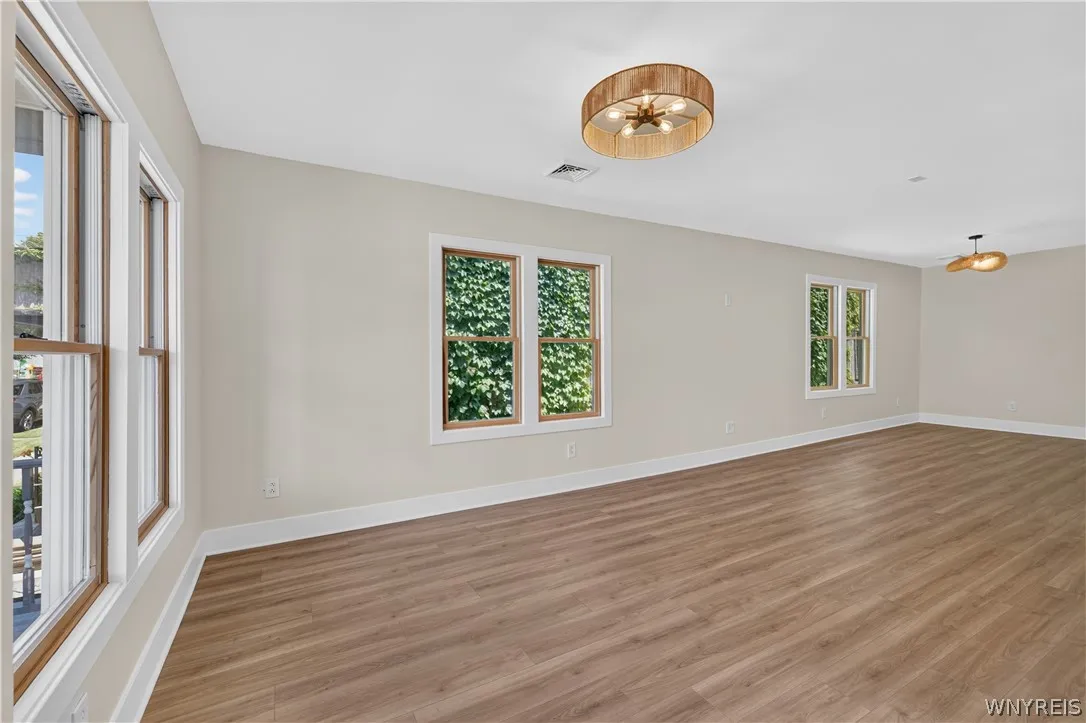 185 Hamburg Street, Buffalo, New York 14204, Buffalo, New York 14204, 3 Bedrooms Bedrooms, 5 Rooms Rooms,1 BathroomBathrooms,Residential,For Sale,185 Hamburg Street, Buffalo, New York 14204,0,B1697294