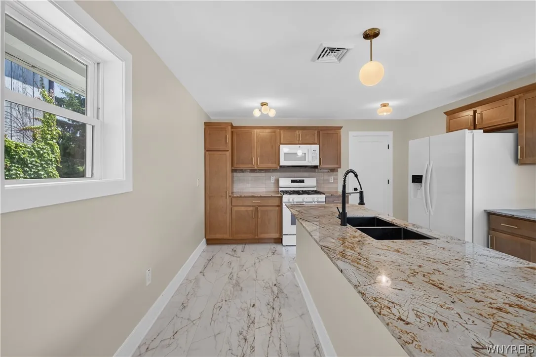 185 Hamburg Street, Buffalo, New York 14204, Buffalo, New York 14204, 3 Bedrooms Bedrooms, 5 Rooms Rooms,1 BathroomBathrooms,Residential,For Sale,185 Hamburg Street, Buffalo, New York 14204,0,B1697294