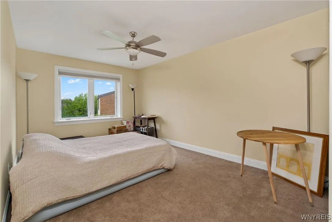 36 Harbour Point, Buffalo, New York 14202, Buffalo, New York 14202, 3 Bedrooms Bedrooms, 12 Rooms Rooms,2 BathroomsBathrooms,Residential Lease,For Rent,36 Harbour Point, Buffalo, New York 14202,0,B1696623