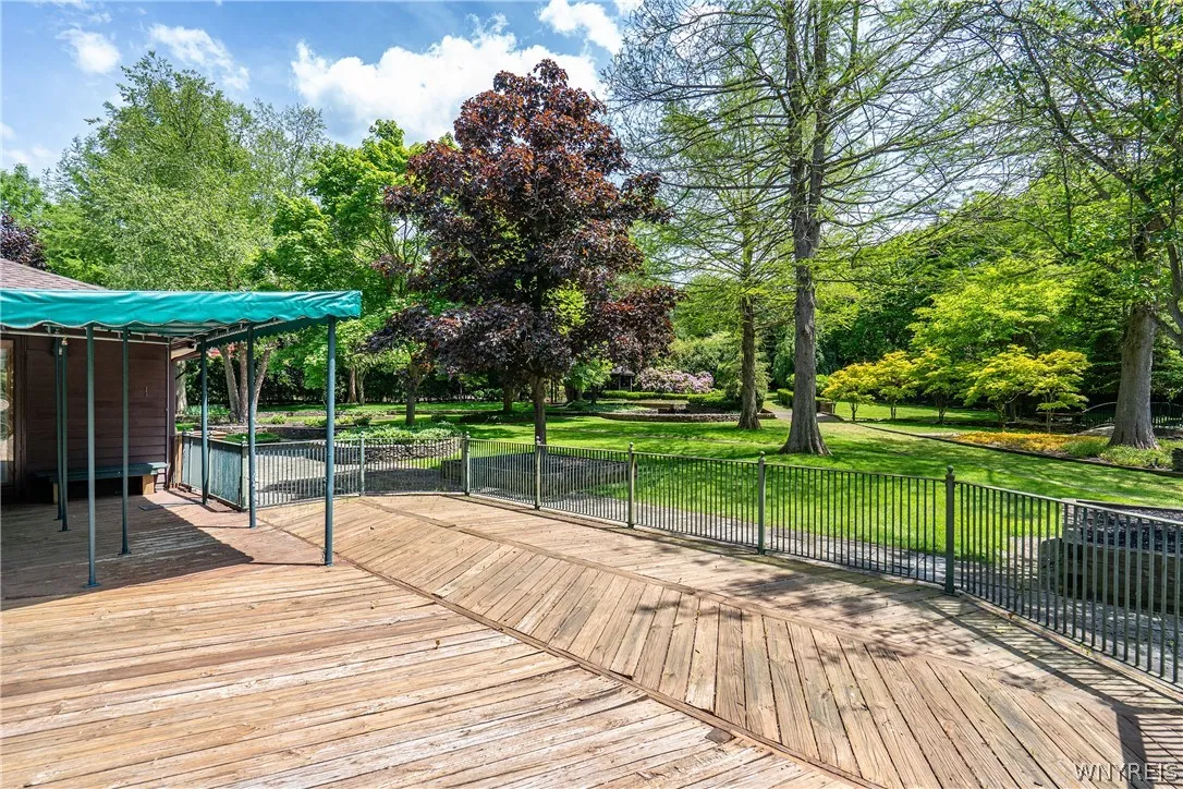 45 Red Wing Court, Amherst, New York 14051, Amherst, New York 14051, 3 Bedrooms Bedrooms, 13 Rooms Rooms,3 BathroomsBathrooms,Residential,For Sale,45 Red Wing Court, Amherst, New York 14051,0,B1682030