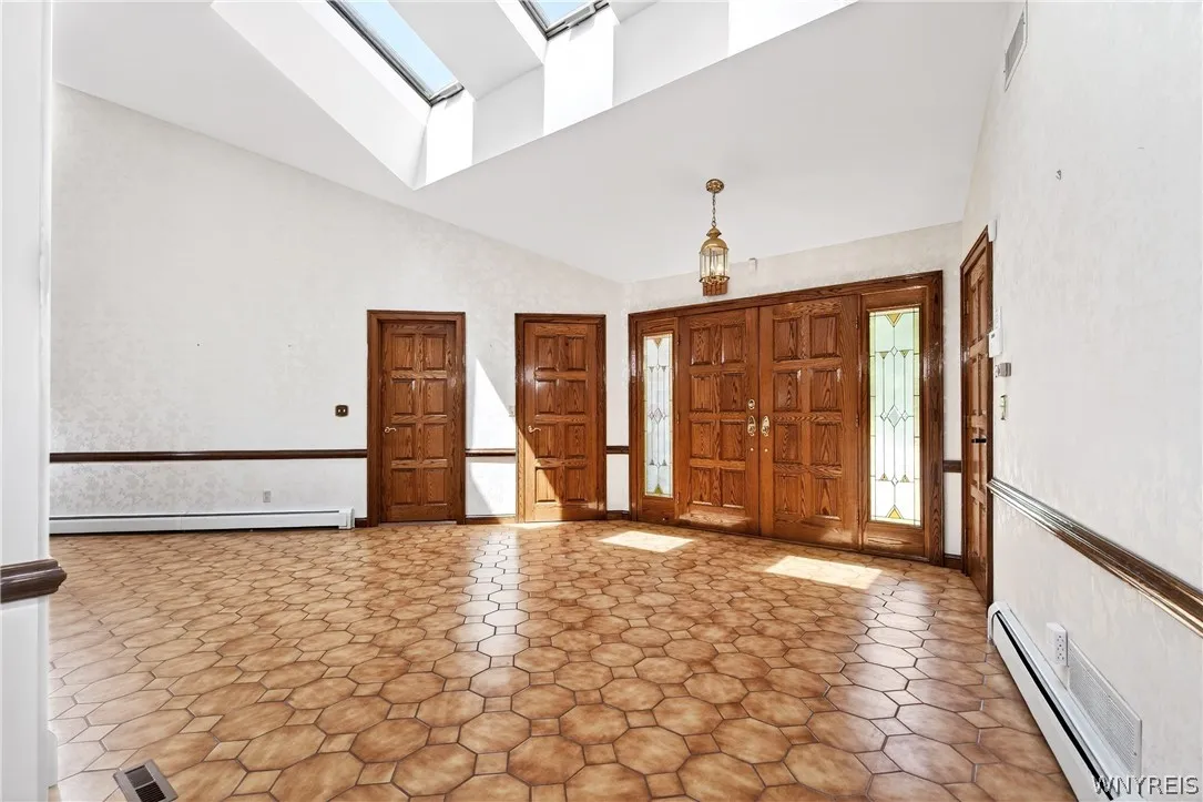 45 Red Wing Court, Amherst, New York 14051, Amherst, New York 14051, 3 Bedrooms Bedrooms, 13 Rooms Rooms,3 BathroomsBathrooms,Residential,For Sale,45 Red Wing Court, Amherst, New York 14051,0,B1682030