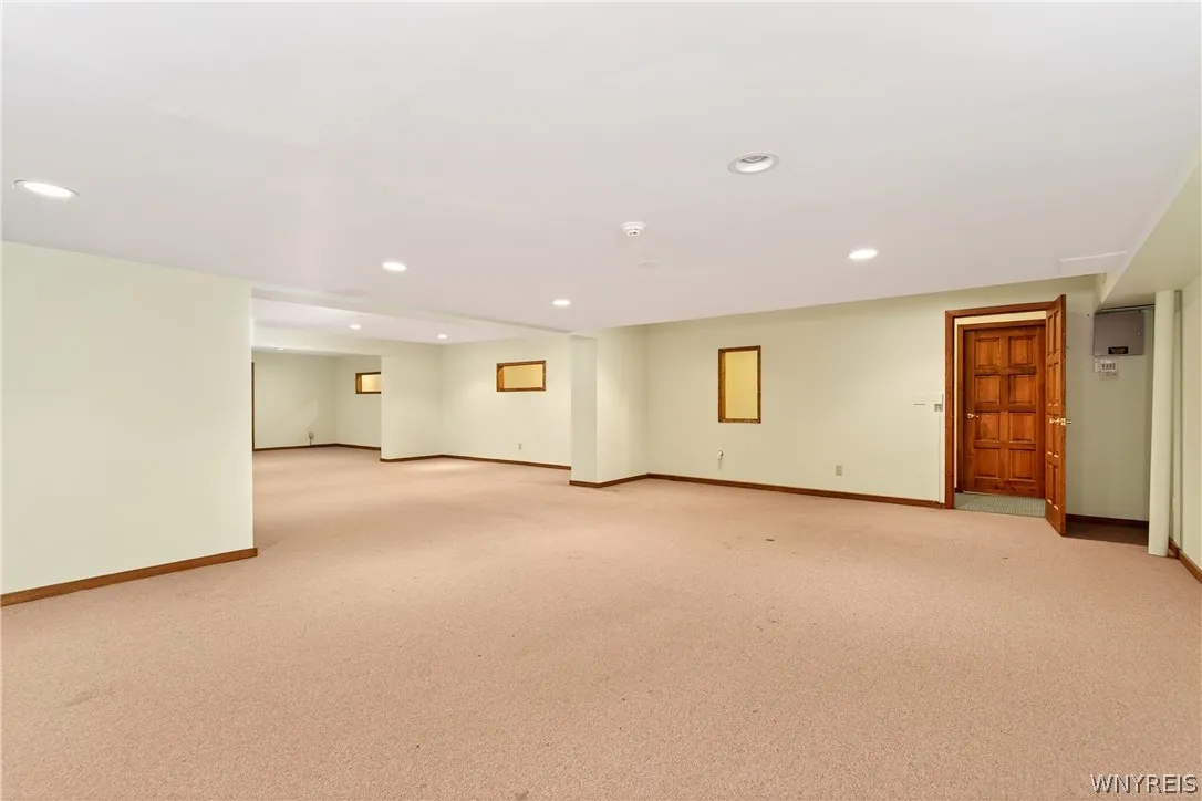 45 Red Wing Court, Amherst, New York 14051, Amherst, New York 14051, 3 Bedrooms Bedrooms, 13 Rooms Rooms,3 BathroomsBathrooms,Residential,For Sale,45 Red Wing Court, Amherst, New York 14051,0,B1682030