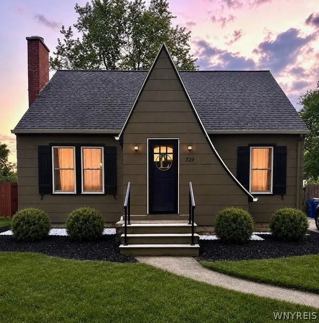 329 Walton Drive, Amherst, New York 14226, Amherst, New York 14226, 3 Bedrooms Bedrooms, 6 Rooms Rooms,1 BathroomBathrooms,Residential Lease,For Rent,329 Walton Drive, Amherst, New York 14226,0,B1698469