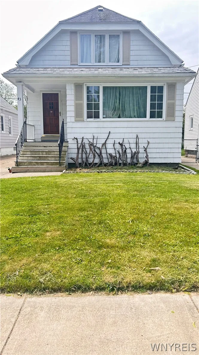 43 Whitehall Avenue, Buffalo, New York 14220, Buffalo, New York 14220, 5 Bedrooms Bedrooms, 7 Rooms Rooms,2 BathroomsBathrooms,Residential,For Sale,43 Whitehall Avenue, Buffalo, New York 14220,0,B1697589