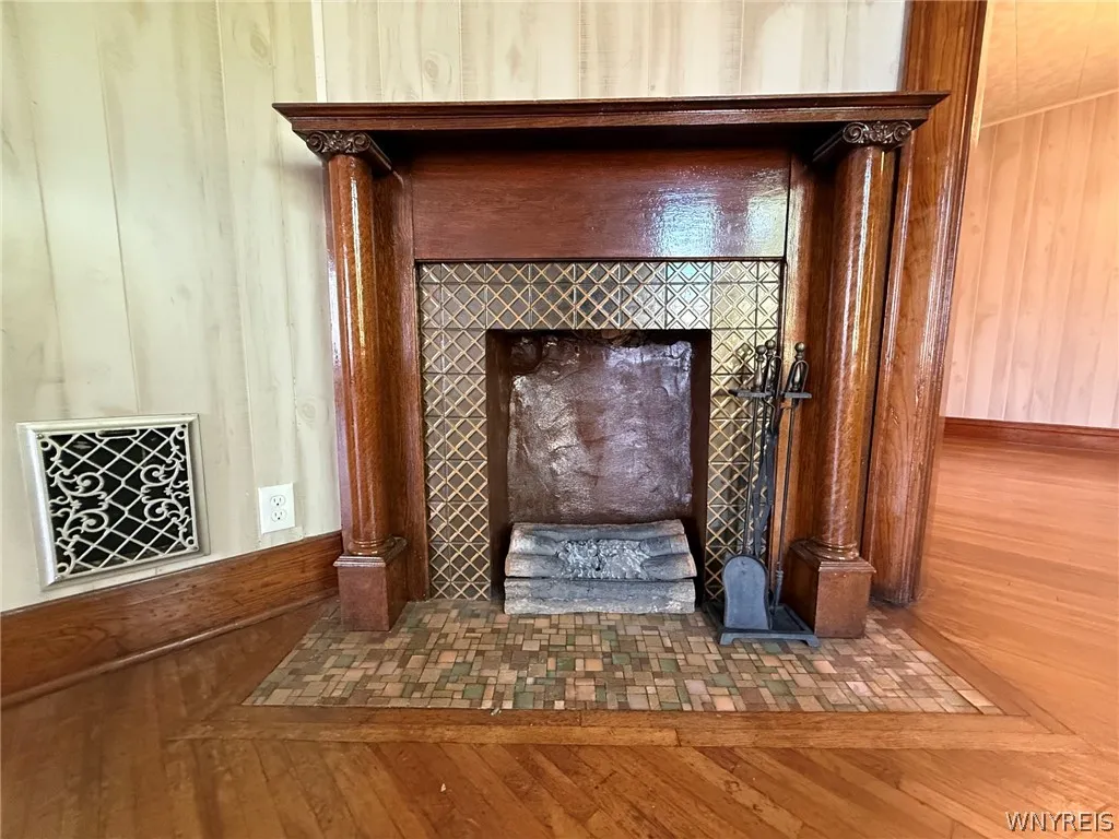 74 Ashton Place, Buffalo, New York 14220, Buffalo, New York 14220, 3 Bedrooms Bedrooms, 7 Rooms Rooms,1 BathroomBathrooms,Residential Lease,For Rent,74 Ashton Place, Buffalo, New York 14220,0,B1698472