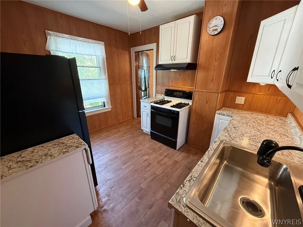 74 Ashton Place, Buffalo, New York 14220, Buffalo, New York 14220, 3 Bedrooms Bedrooms, 7 Rooms Rooms,1 BathroomBathrooms,Residential Lease,For Rent,74 Ashton Place, Buffalo, New York 14220,0,B1698472