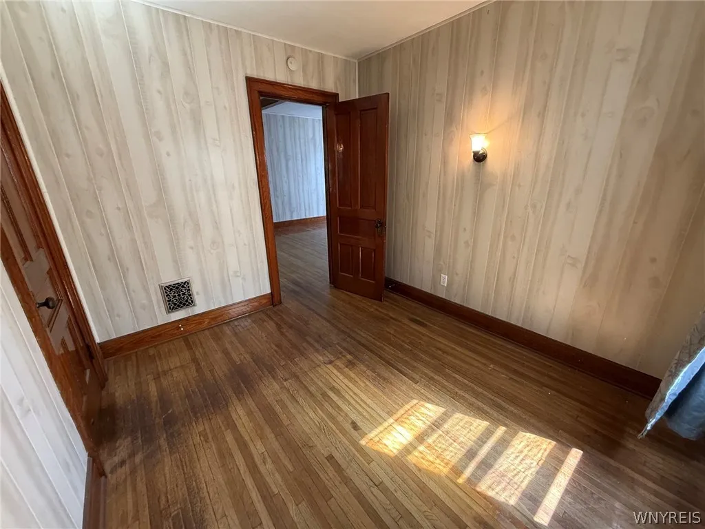 74 Ashton Place, Buffalo, New York 14220, Buffalo, New York 14220, 3 Bedrooms Bedrooms, 7 Rooms Rooms,1 BathroomBathrooms,Residential Lease,For Rent,74 Ashton Place, Buffalo, New York 14220,0,B1698472
