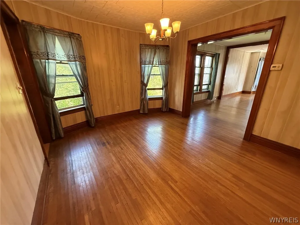 74 Ashton Place, Buffalo, New York 14220, Buffalo, New York 14220, 3 Bedrooms Bedrooms, 7 Rooms Rooms,1 BathroomBathrooms,Residential Lease,For Rent,74 Ashton Place, Buffalo, New York 14220,0,B1698472