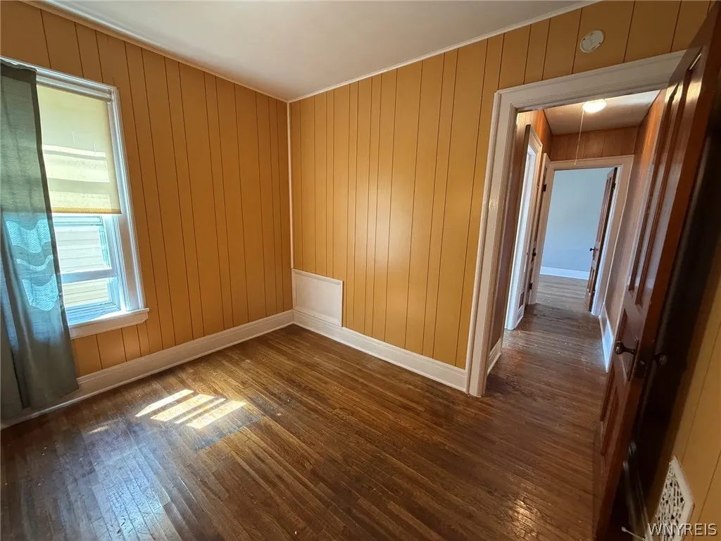 74 Ashton Place, Buffalo, New York 14220, Buffalo, New York 14220, 3 Bedrooms Bedrooms, 7 Rooms Rooms,1 BathroomBathrooms,Residential Lease,For Rent,74 Ashton Place, Buffalo, New York 14220,0,B1698472