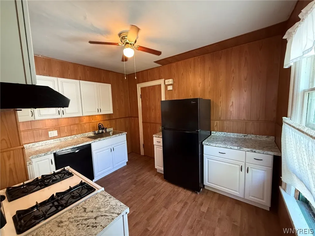 74 Ashton Place, Buffalo, New York 14220, Buffalo, New York 14220, 3 Bedrooms Bedrooms, 7 Rooms Rooms,1 BathroomBathrooms,Residential Lease,For Rent,74 Ashton Place, Buffalo, New York 14220,0,B1698472