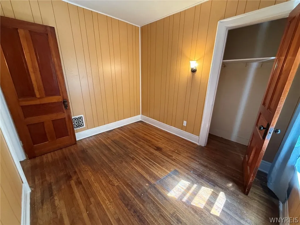 74 Ashton Place, Buffalo, New York 14220, Buffalo, New York 14220, 3 Bedrooms Bedrooms, 7 Rooms Rooms,1 BathroomBathrooms,Residential Lease,For Rent,74 Ashton Place, Buffalo, New York 14220,0,B1698472
