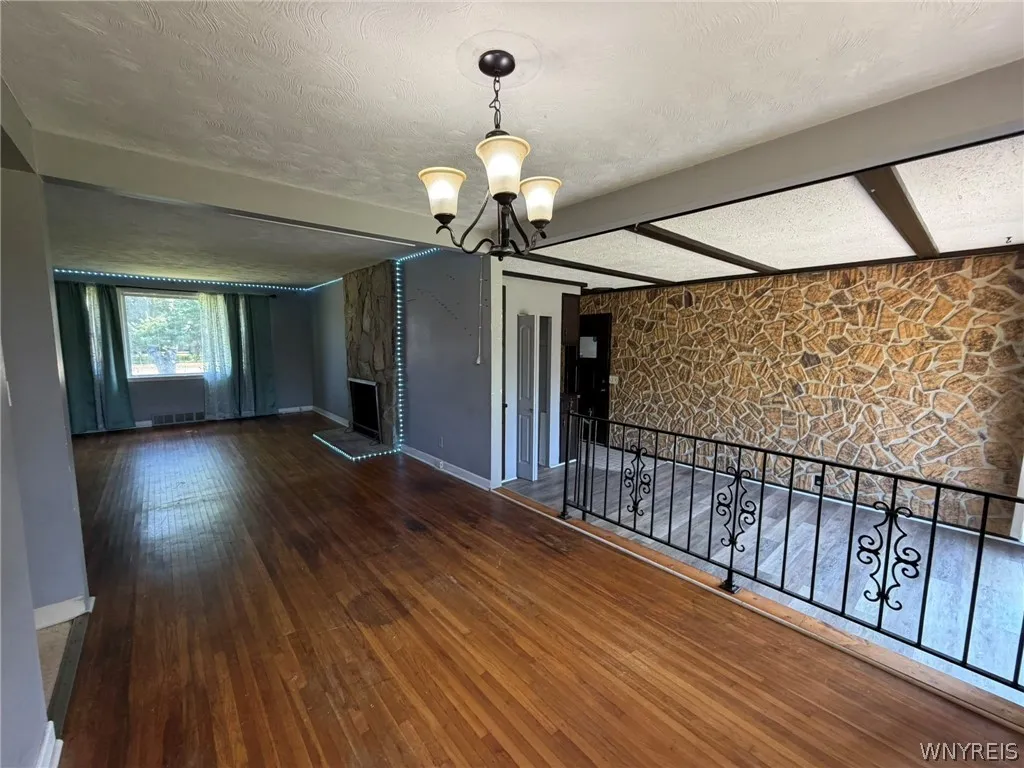 129 Maple Road, Amherst, New York 14221, Amherst, New York 14221, 3 Bedrooms Bedrooms, 9 Rooms Rooms,1 BathroomBathrooms,Residential,For Sale,129 Maple Road, Amherst, New York 14221,0,B1698447