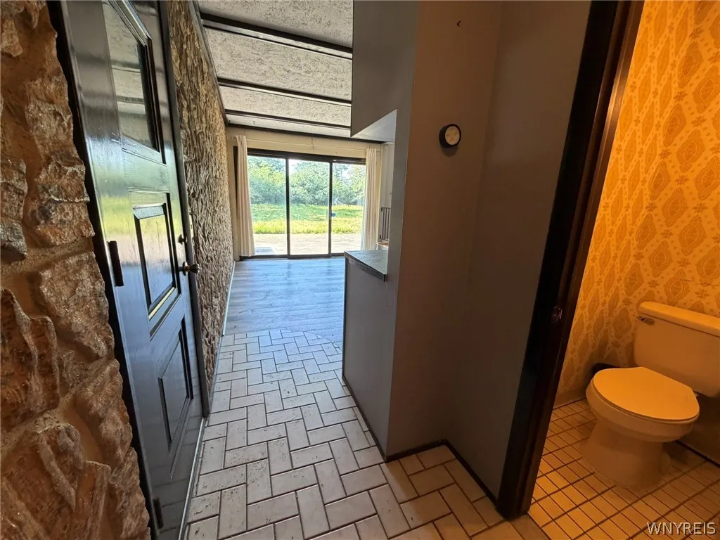 129 Maple Road, Amherst, New York 14221, Amherst, New York 14221, 3 Bedrooms Bedrooms, 9 Rooms Rooms,1 BathroomBathrooms,Residential,For Sale,129 Maple Road, Amherst, New York 14221,0,B1698447