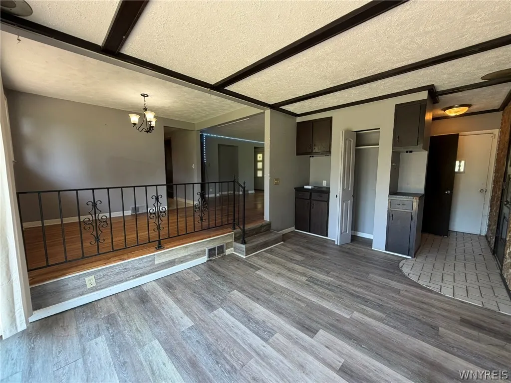 129 Maple Road, Amherst, New York 14221, Amherst, New York 14221, 3 Bedrooms Bedrooms, 9 Rooms Rooms,1 BathroomBathrooms,Residential,For Sale,129 Maple Road, Amherst, New York 14221,0,B1698447