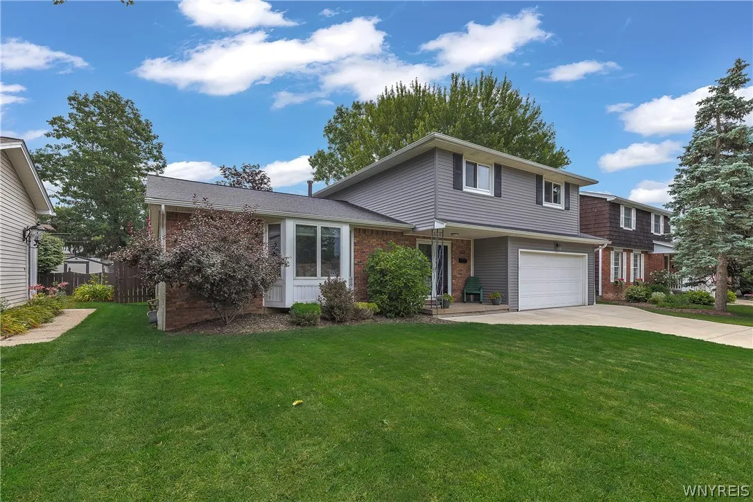 503 Fruitwood, Amherst, New York 14221, Amherst, New York 14221, 4 Bedrooms Bedrooms, 9 Rooms Rooms,1 BathroomBathrooms,Residential,For Sale,503 Fruitwood, Amherst, New York 14221,0,B1697405