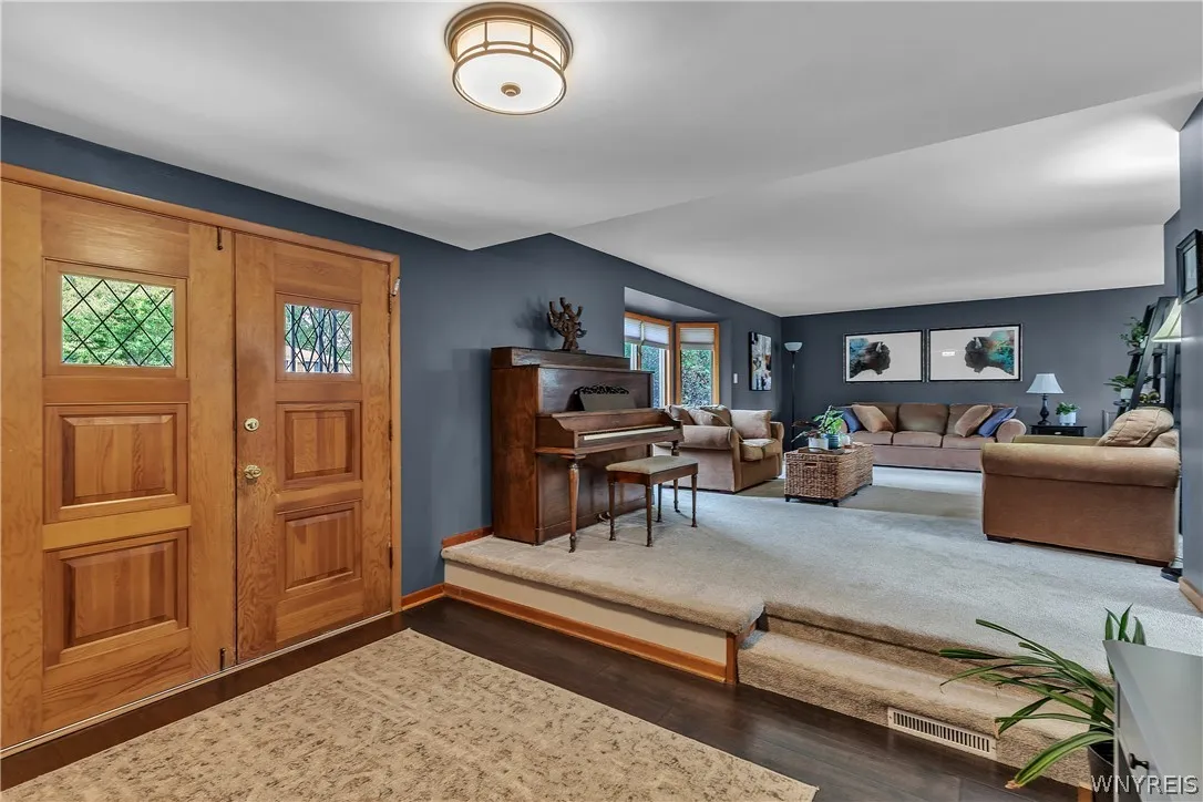 503 Fruitwood, Amherst, New York 14221, Amherst, New York 14221, 4 Bedrooms Bedrooms, 9 Rooms Rooms,1 BathroomBathrooms,Residential,For Sale,503 Fruitwood, Amherst, New York 14221,0,B1697405