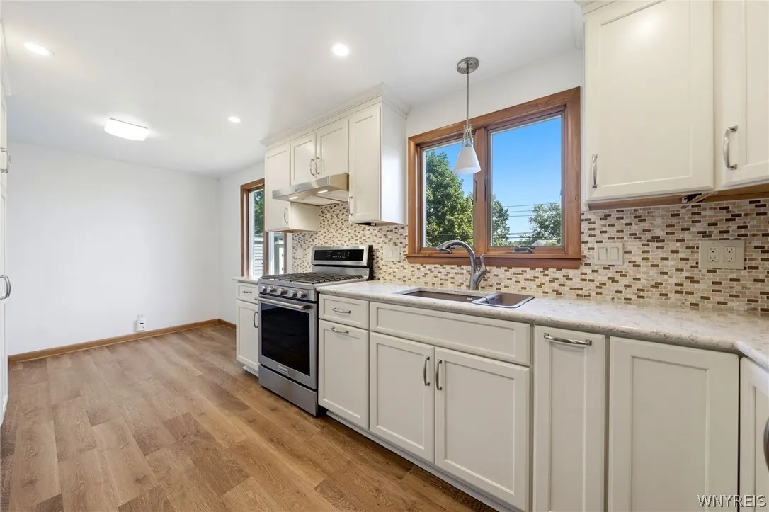 3311 Cox Drive, Hamburg, New York 14219, Hamburg, New York 14219, 3 Bedrooms Bedrooms, 8 Rooms Rooms,1 BathroomBathrooms,Residential,For Sale,3311 Cox Drive, Hamburg, New York 14219,0,B1697785