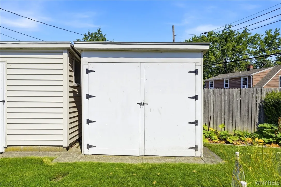 3311 Cox Drive, Hamburg, New York 14219, Hamburg, New York 14219, 3 Bedrooms Bedrooms, 8 Rooms Rooms,1 BathroomBathrooms,Residential,For Sale,3311 Cox Drive, Hamburg, New York 14219,0,B1697785