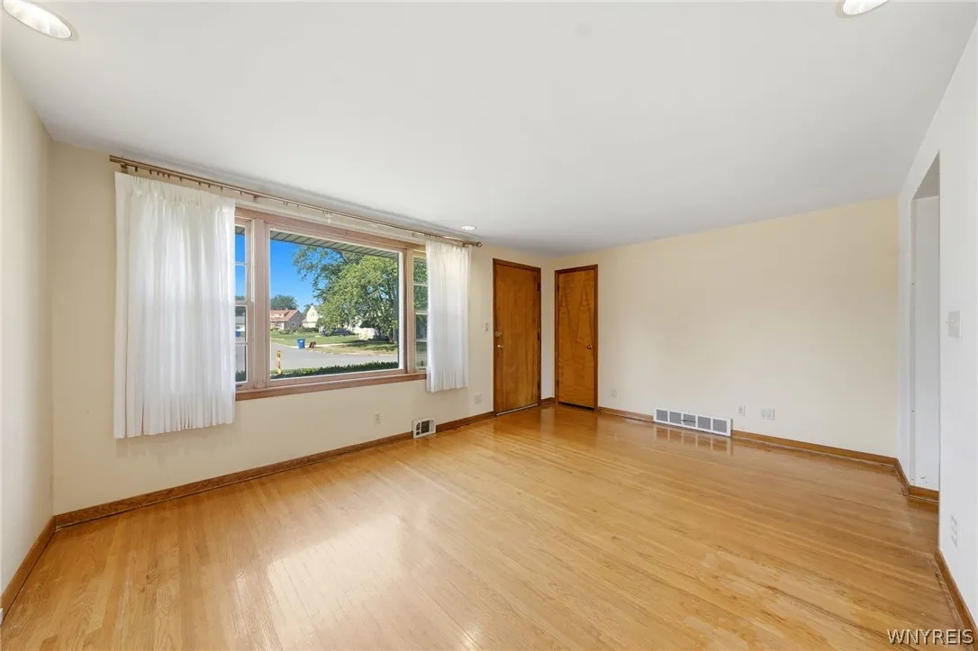 3311 Cox Drive, Hamburg, New York 14219, Hamburg, New York 14219, 3 Bedrooms Bedrooms, 8 Rooms Rooms,1 BathroomBathrooms,Residential,For Sale,3311 Cox Drive, Hamburg, New York 14219,0,B1697785