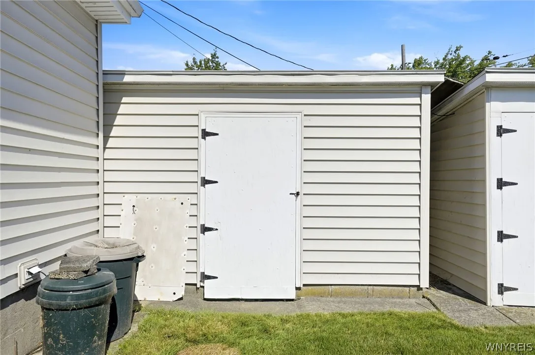 3311 Cox Drive, Hamburg, New York 14219, Hamburg, New York 14219, 3 Bedrooms Bedrooms, 8 Rooms Rooms,1 BathroomBathrooms,Residential,For Sale,3311 Cox Drive, Hamburg, New York 14219,0,B1697785