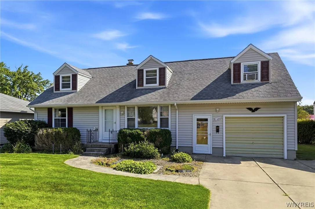 3311 Cox Drive, Hamburg, New York 14219, Hamburg, New York 14219, 3 Bedrooms Bedrooms, 8 Rooms Rooms,1 BathroomBathrooms,Residential,For Sale,3311 Cox Drive, Hamburg, New York 14219,0,B1697785