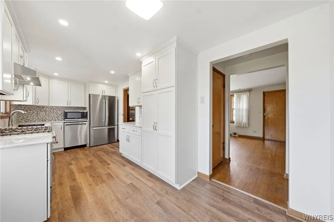 3311 Cox Drive, Hamburg, New York 14219, Hamburg, New York 14219, 3 Bedrooms Bedrooms, 8 Rooms Rooms,1 BathroomBathrooms,Residential,For Sale,3311 Cox Drive, Hamburg, New York 14219,0,B1697785