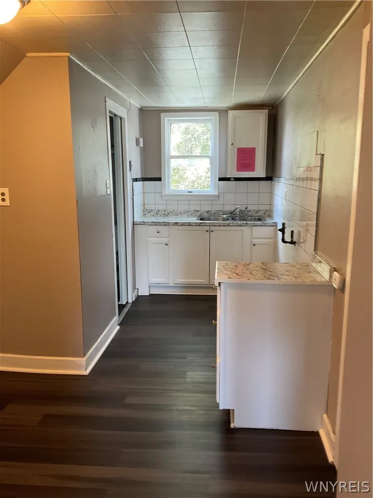 42 Princeton Place, Buffalo, New York 14210, Buffalo, New York 14210, 3 Bedrooms Bedrooms, ,2 BathroomsBathrooms,Residential,For Sale,42 Princeton Place, Buffalo, New York 14210,0,B1698363