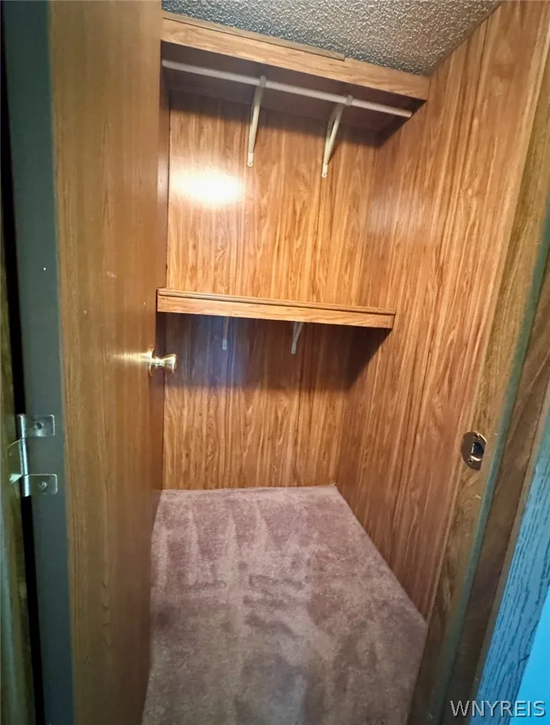 5 White Water Court, Hamburg, New York 14075, Hamburg, New York 14075, 3 Bedrooms Bedrooms, 6 Rooms Rooms,2 BathroomsBathrooms,Residential,For Sale,5 White Water Court, Hamburg, New York 14075,0,B1698533