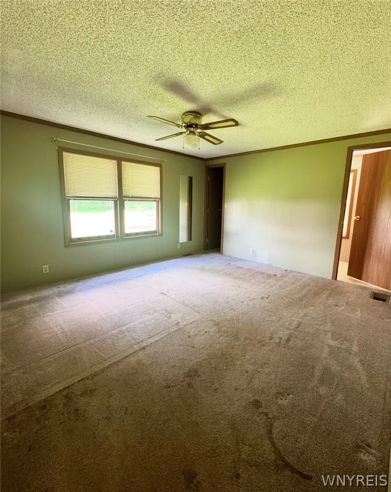 5 White Water Court, Hamburg, New York 14075, Hamburg, New York 14075, 3 Bedrooms Bedrooms, 6 Rooms Rooms,2 BathroomsBathrooms,Residential,For Sale,5 White Water Court, Hamburg, New York 14075,0,B1698533