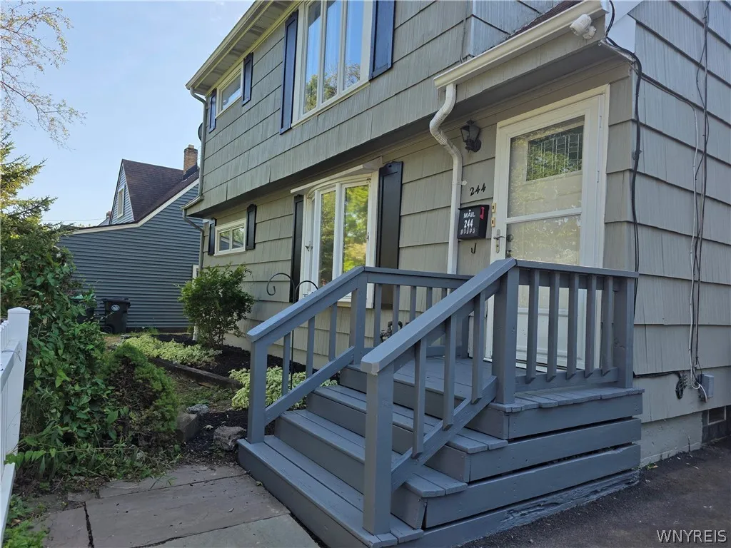 244 Evans Street, Amherst, New York 14221, Amherst, New York 14221, 4 Bedrooms Bedrooms, ,2 BathroomsBathrooms,Residential,For Sale,244 Evans Street, Amherst, New York 14221,0,B1688585